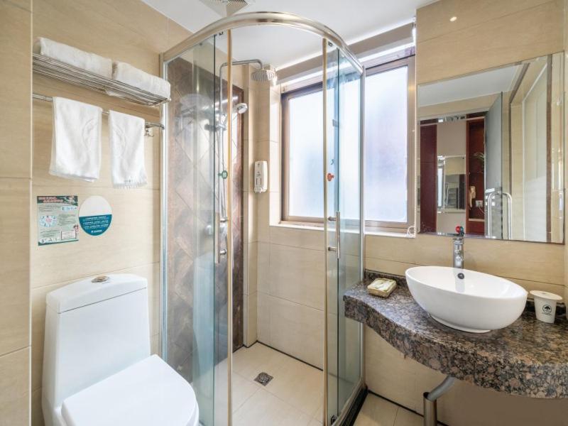 Greentree Inn Yiwu International Trade City Hotel Екстер'єр фото
