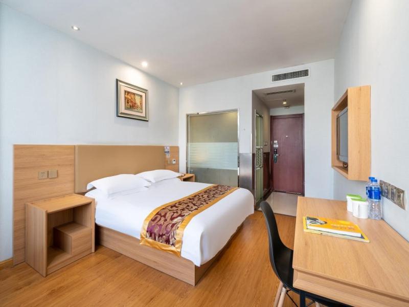 Greentree Inn Yiwu International Trade City Hotel Екстер'єр фото