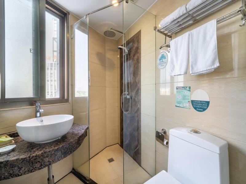 Greentree Inn Yiwu International Trade City Hotel Екстер'єр фото