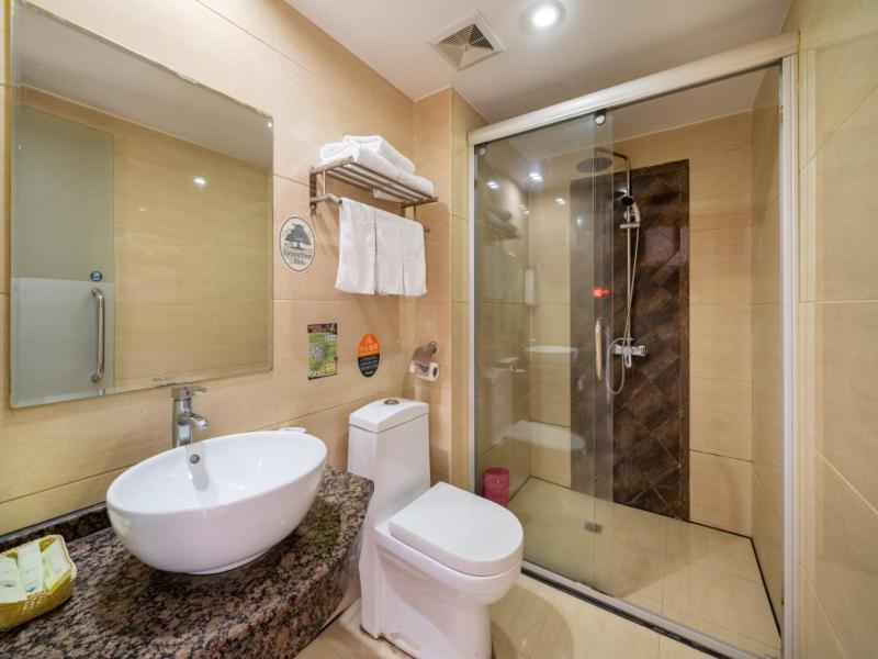 Greentree Inn Yiwu International Trade City Hotel Екстер'єр фото