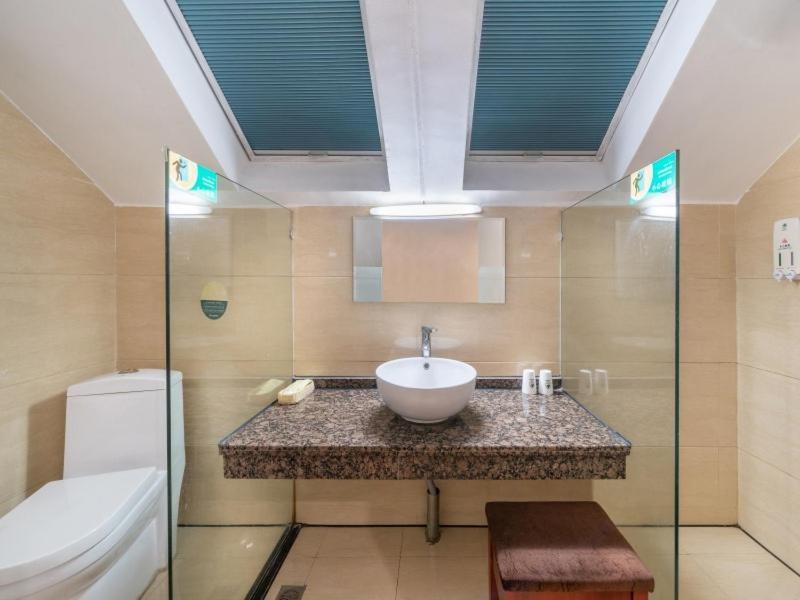 Greentree Inn Yiwu International Trade City Hotel Екстер'єр фото