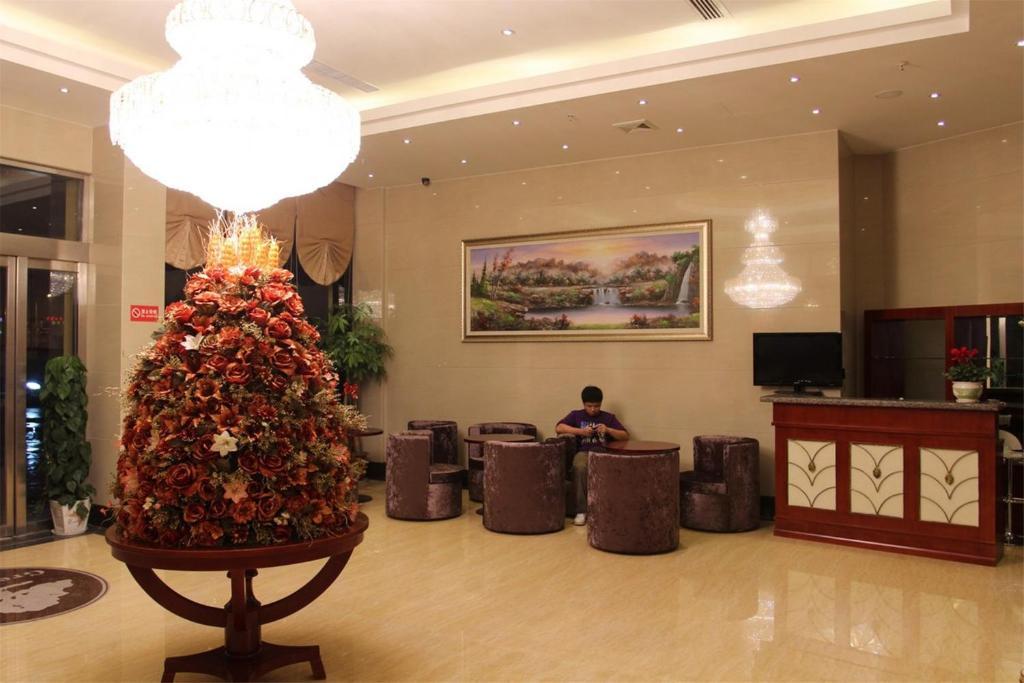 Greentree Inn Yiwu International Trade City Hotel Екстер'єр фото