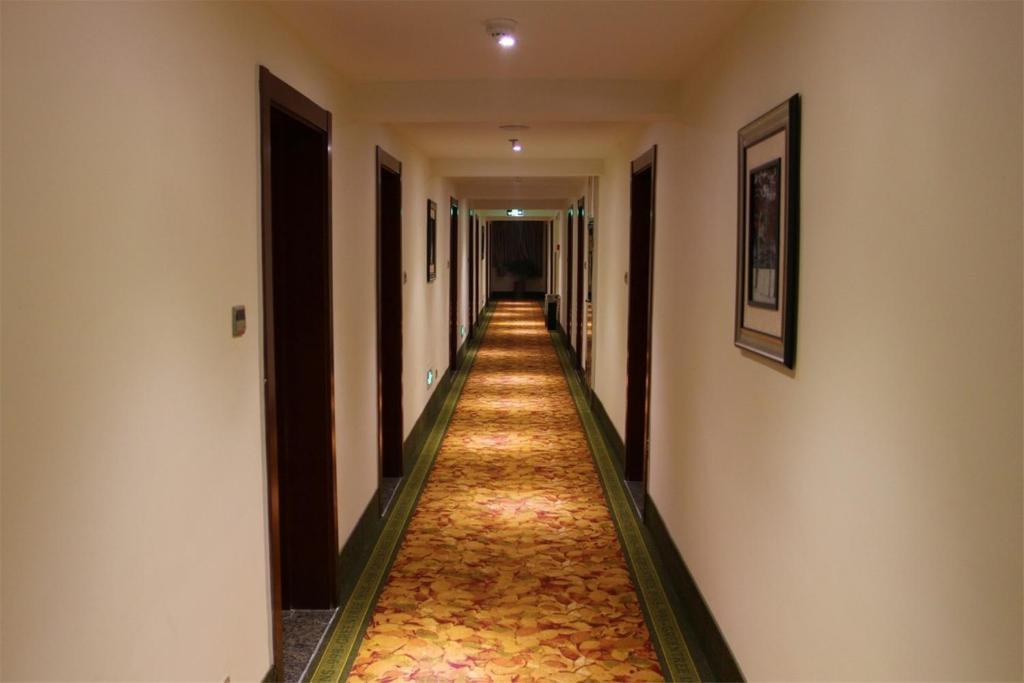 Greentree Inn Yiwu International Trade City Hotel Екстер'єр фото