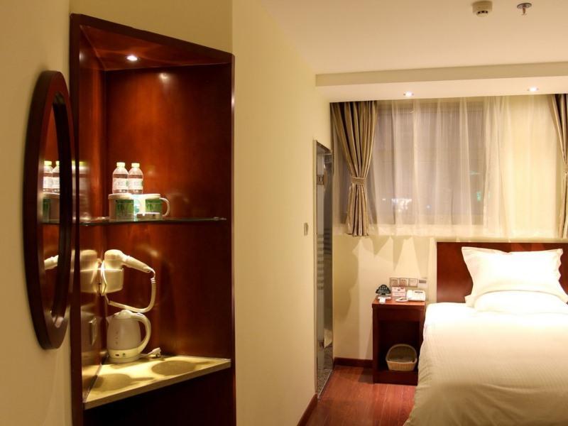 Greentree Inn Yiwu International Trade City Hotel Екстер'єр фото
