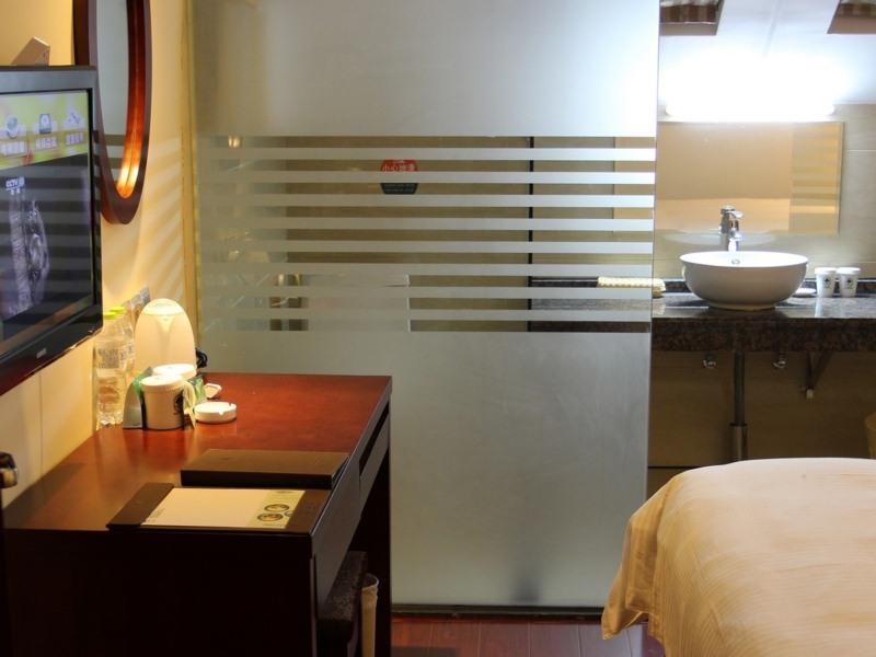 Greentree Inn Yiwu International Trade City Hotel Екстер'єр фото